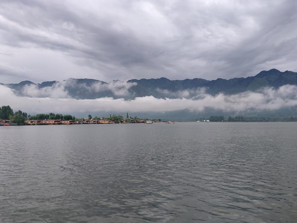 houseboat star ruby snow view Hotel in India