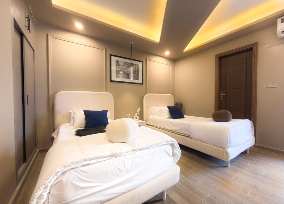 Bed, Bedroom, air conditioner