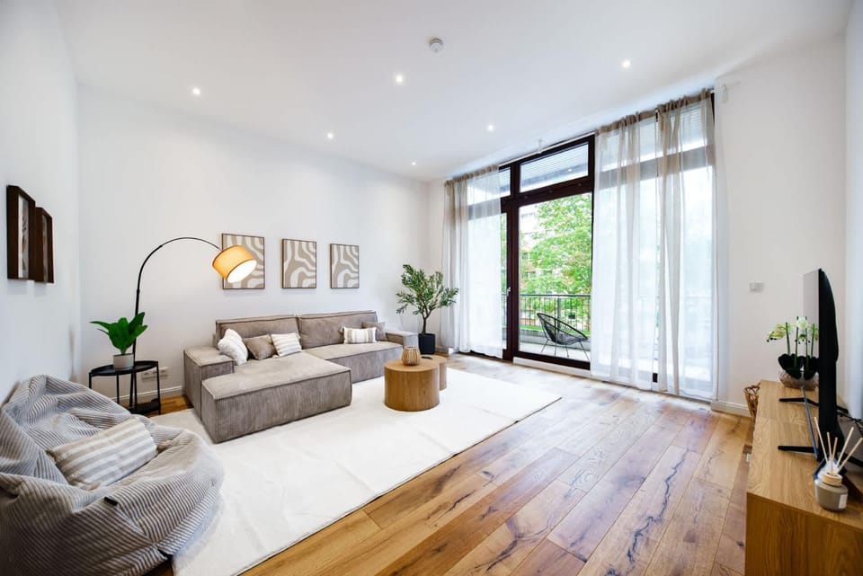 Communal lounge/ TV room, Living room, Photo of the whole room, Seating area, Evening entertainment