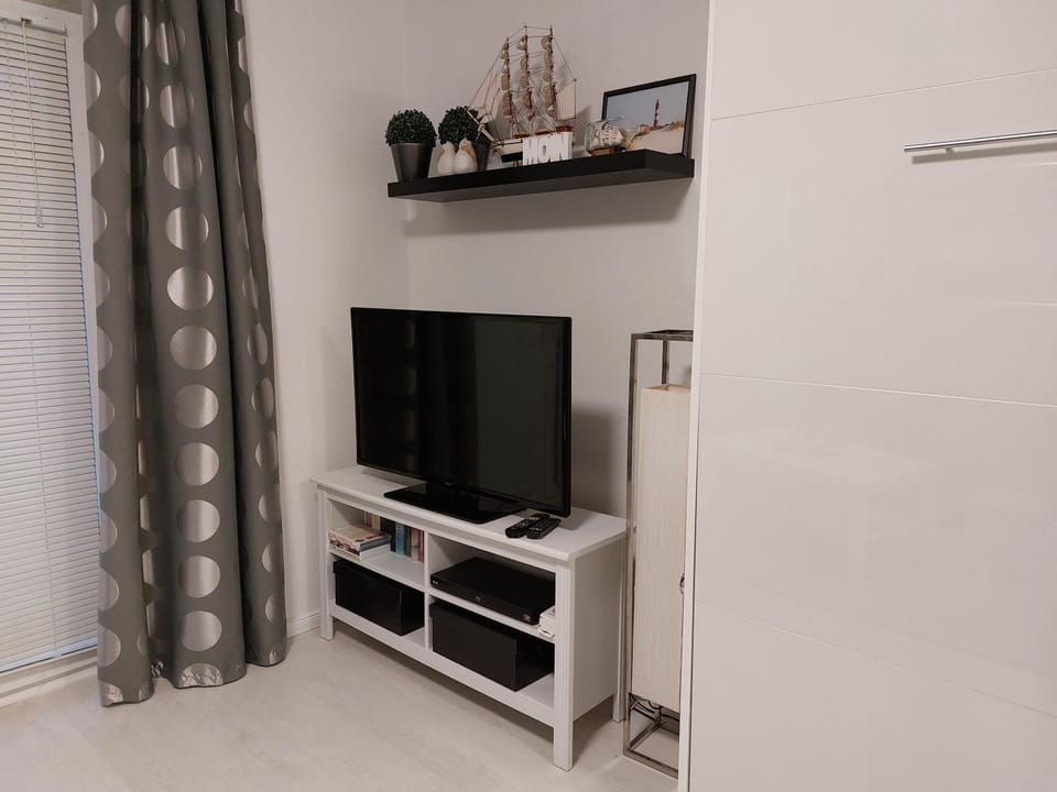 TV and multimedia, Evening entertainment