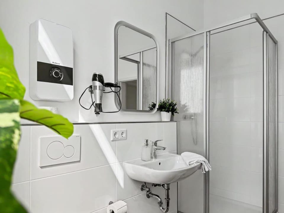 Shower, Bathroom, hair dryier