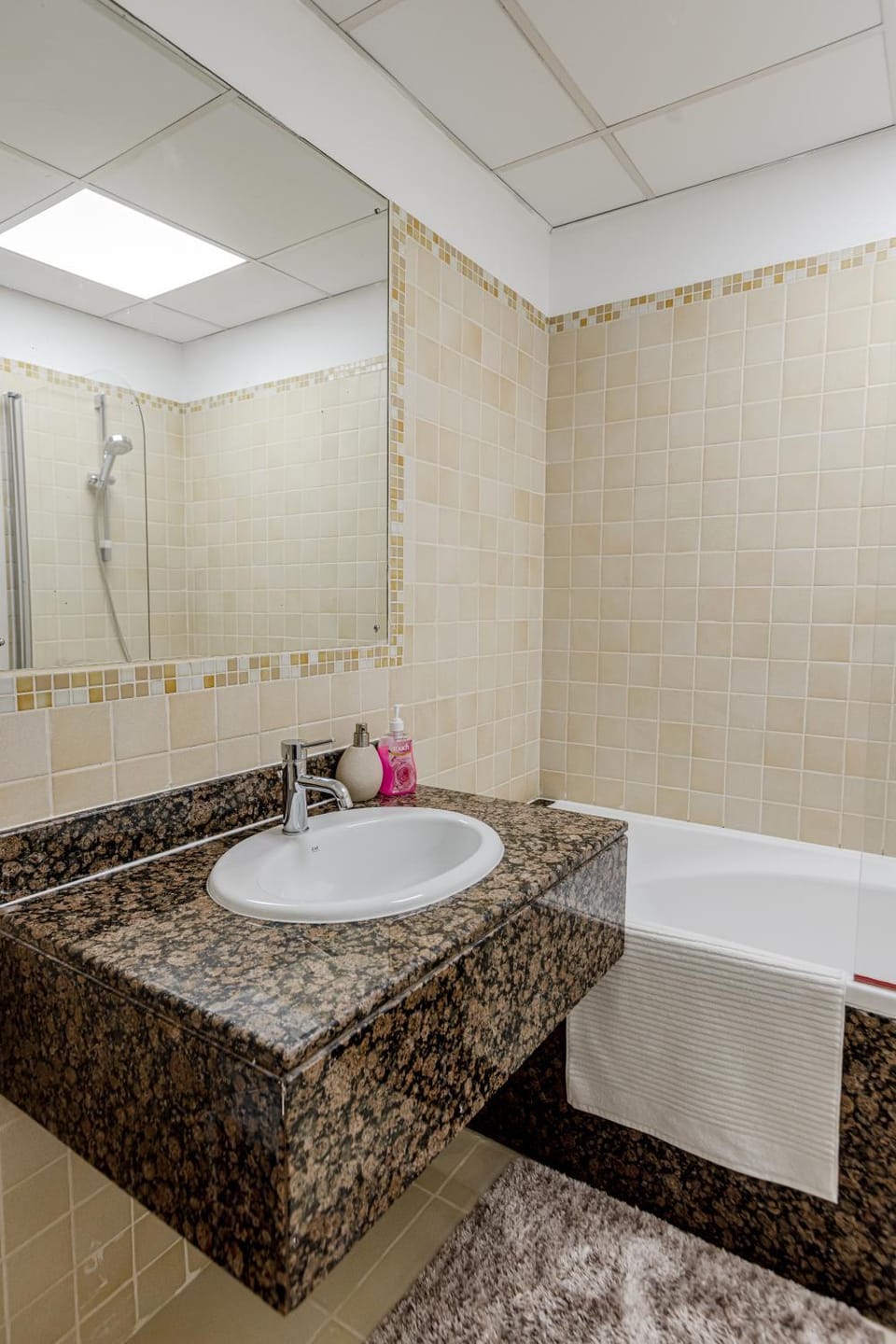 Spacious and luxurious studio with amazing marina view!Rimal ! Apartment in Dubai