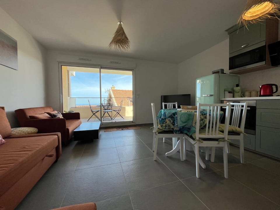 Tres bel appartement vue mer la turbie Apartment in French Riviera