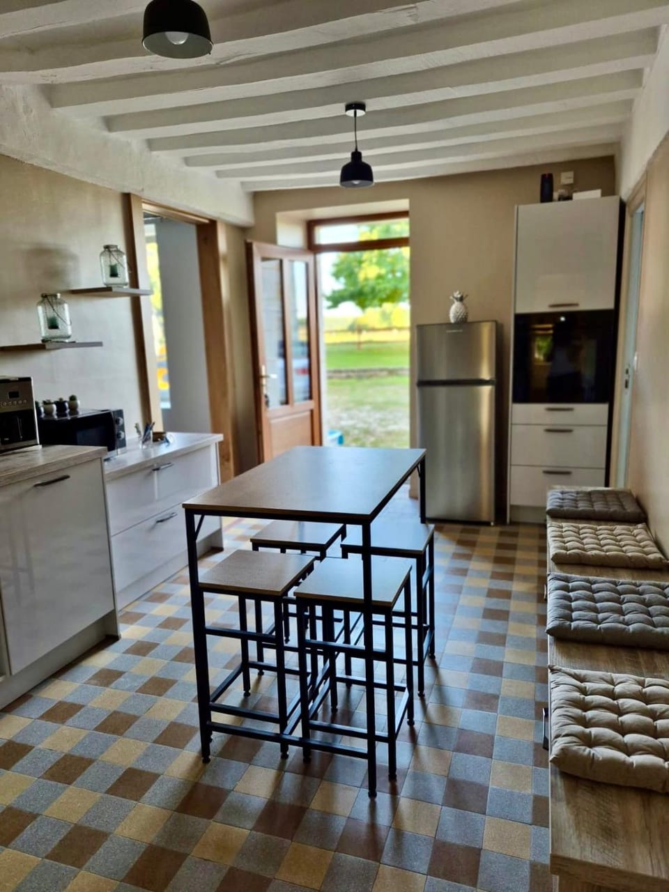 dishwasher, oven, pet friendly, stove