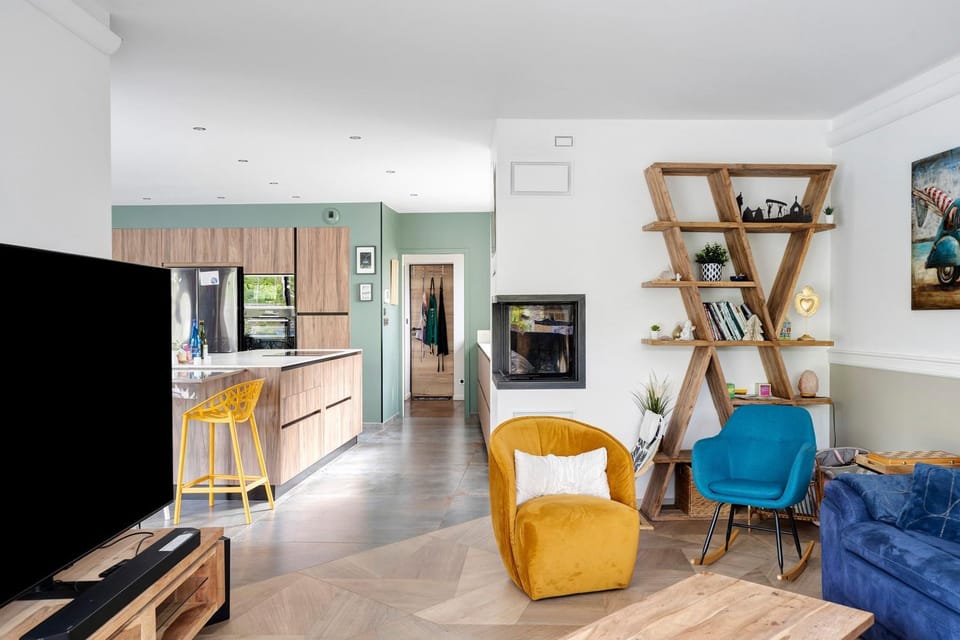 Property building, Living room