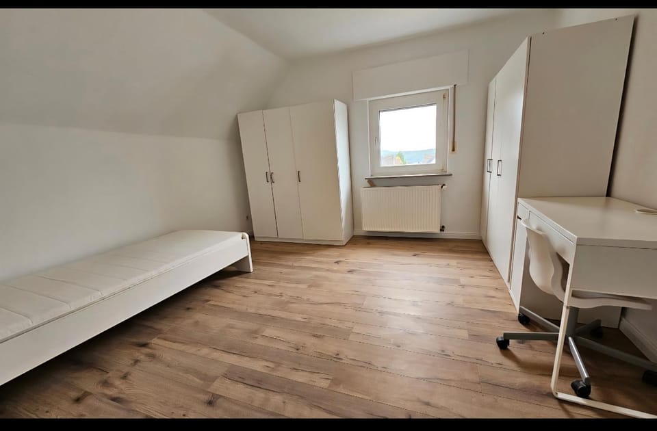 Monteurzimmer - Privatzimmer Unterkunft Siegen zentrale Lage mit Ausblick Vacation rental in Siegen