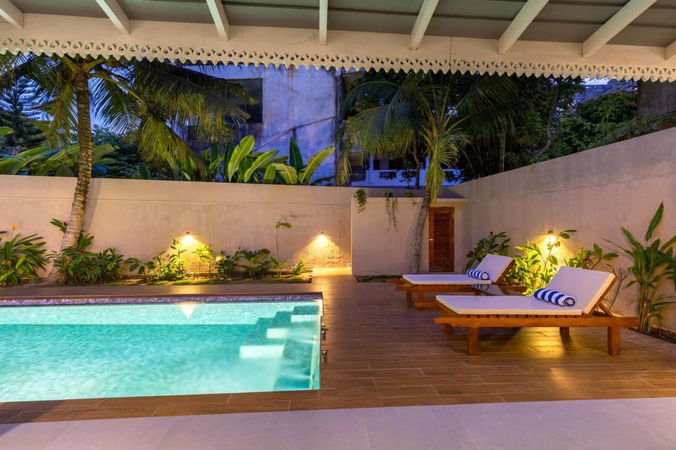 Patio, Natural landscape, Garden, Garden view, Swimming pool, sunbed