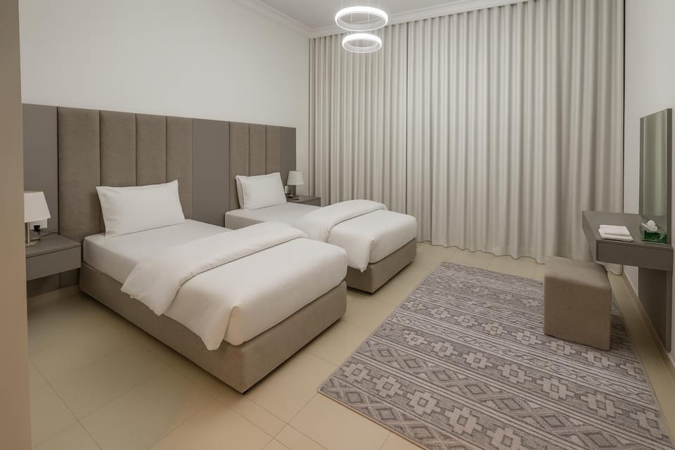 The Rosewood HH at Sarai Residence, Palm Jumeirah, 5 mins from the Iconic Atlantis The Royale Apartment in Dubai