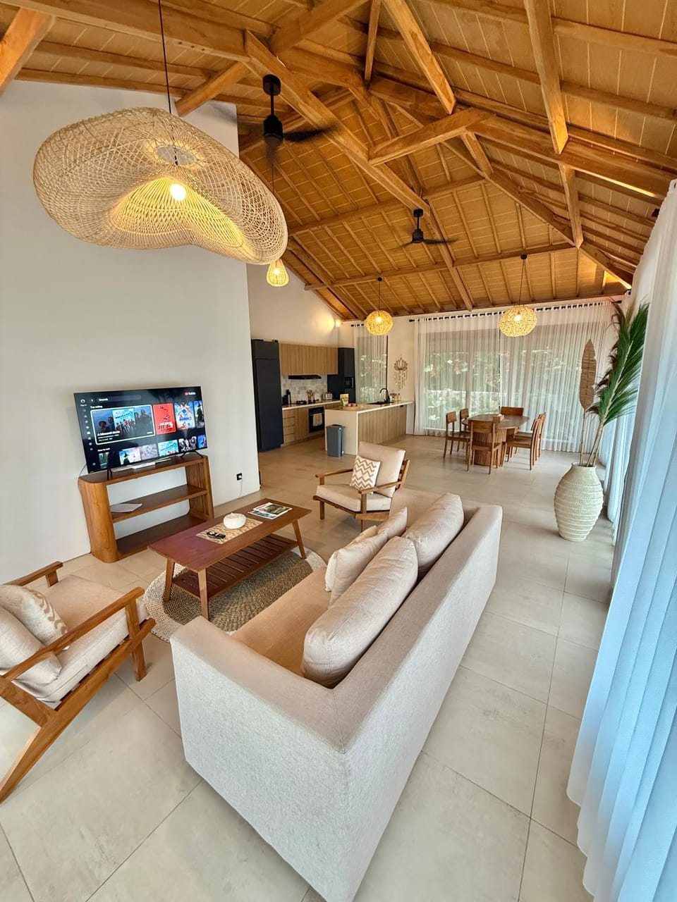 Villa Lily Bay Selong Belanak Villa in West Praya