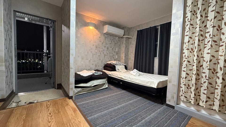 Osaka Umeda West JR Tsukamoto Inn CCCCC Apartment in Osaka