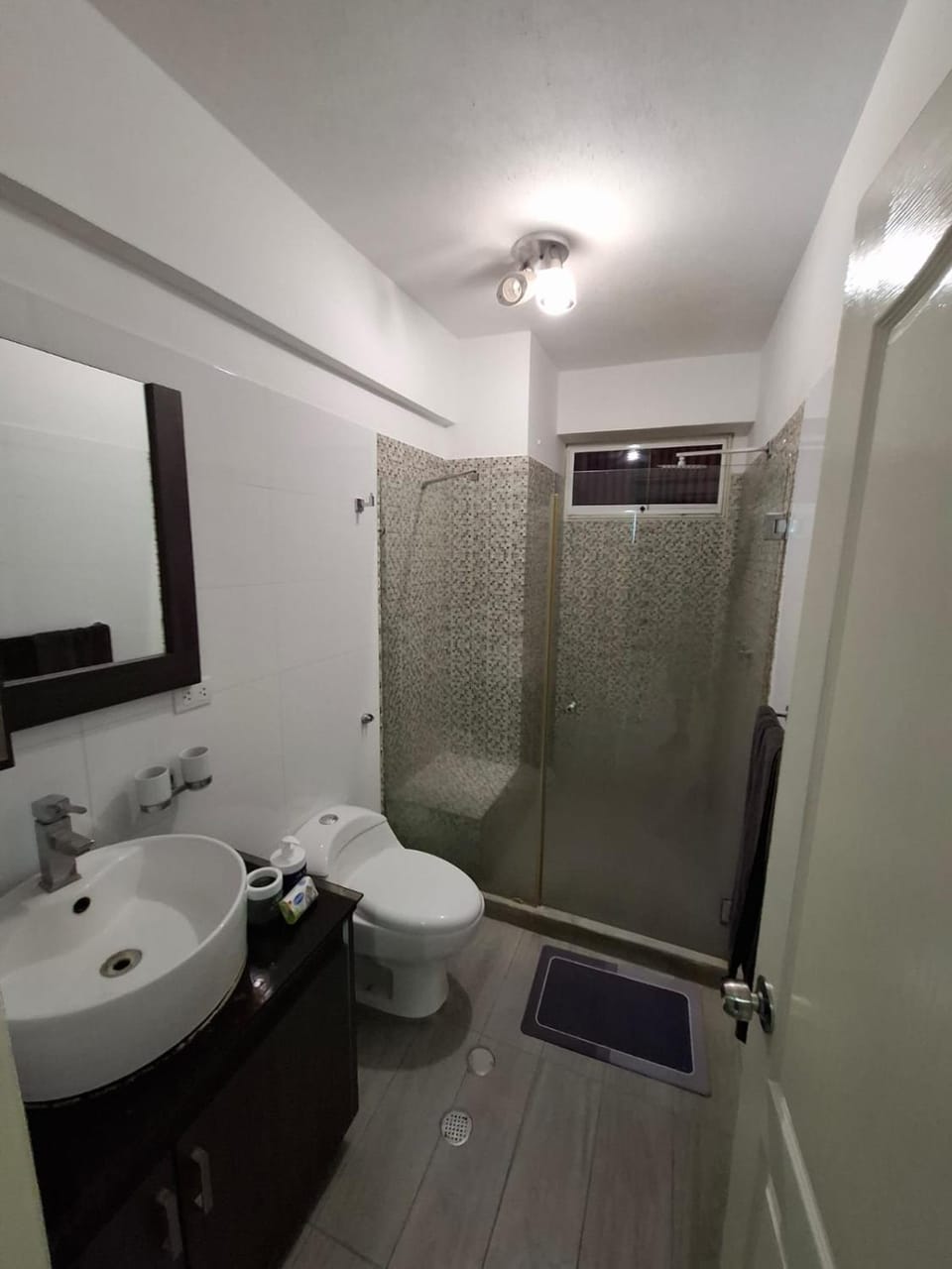 Bathroom, towels