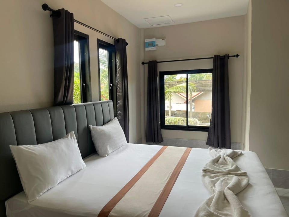 Baan klang suan at kantiang bay House in Krabi Changwat
