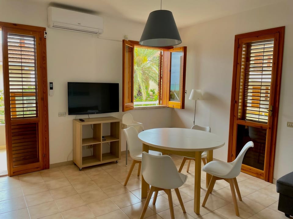 BeachFront Rooms Marina di Ragusa Bed and Breakfast in Marina di Ragusa