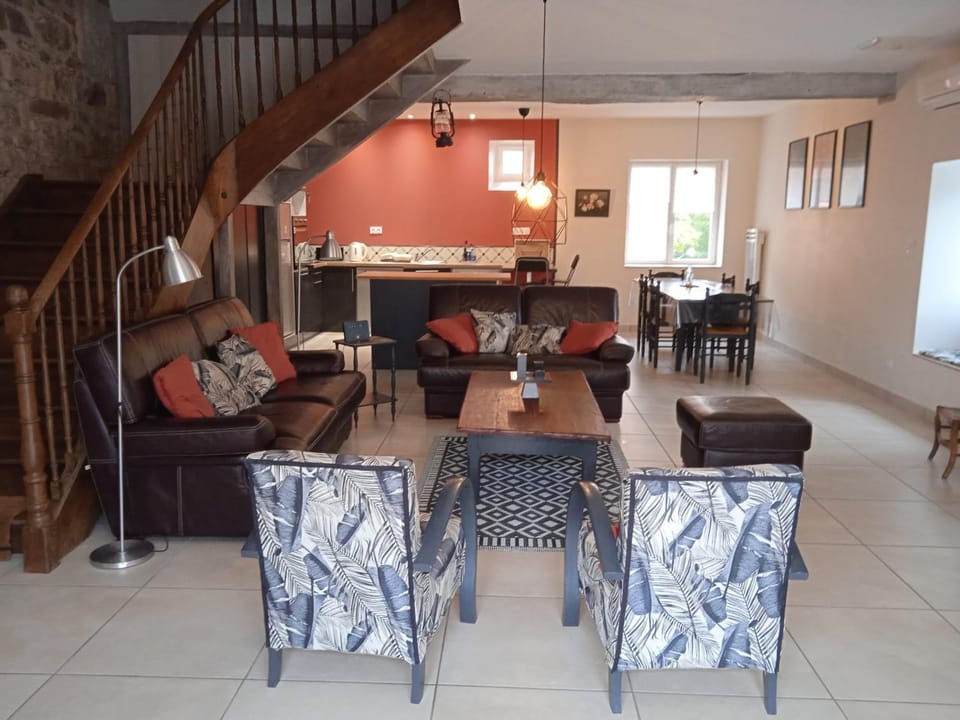 Living room, Dining area