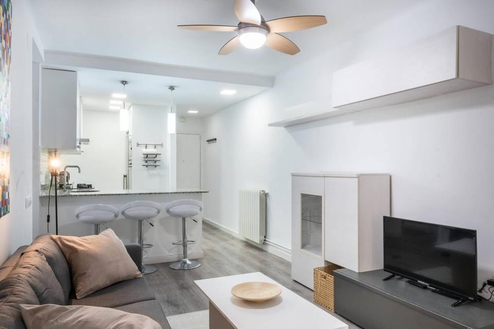 Kitchen or kitchenette, Living room