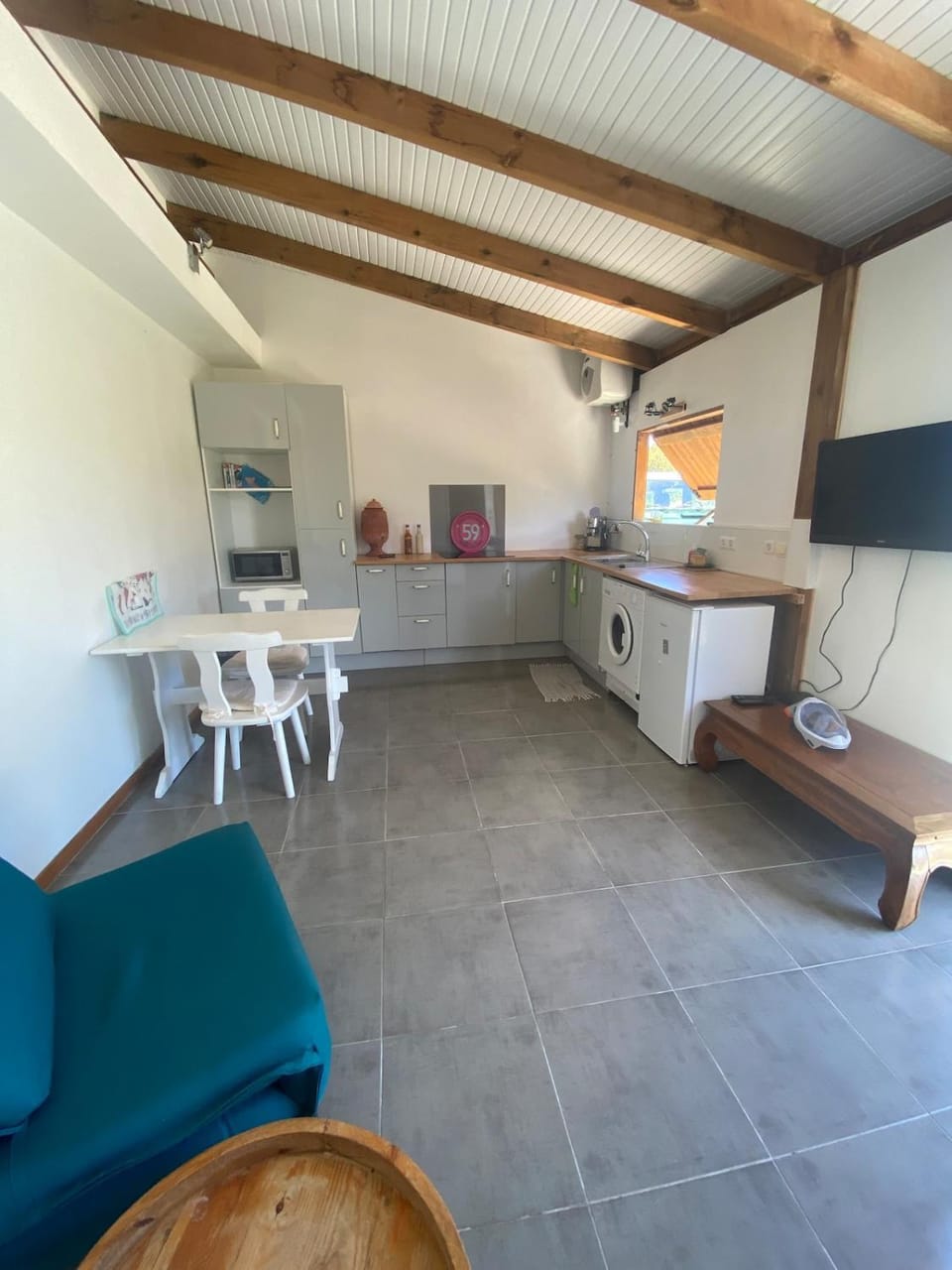 TV and multimedia, Kitchen or kitchenette, Dining area