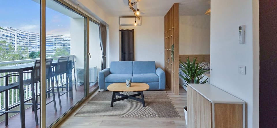 LX171 Studio design avec balcon & piscine - Marina Apartment in Mandelieu-La Napoule