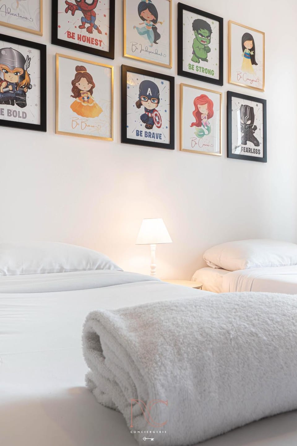 Photo of the whole room, Bedroom