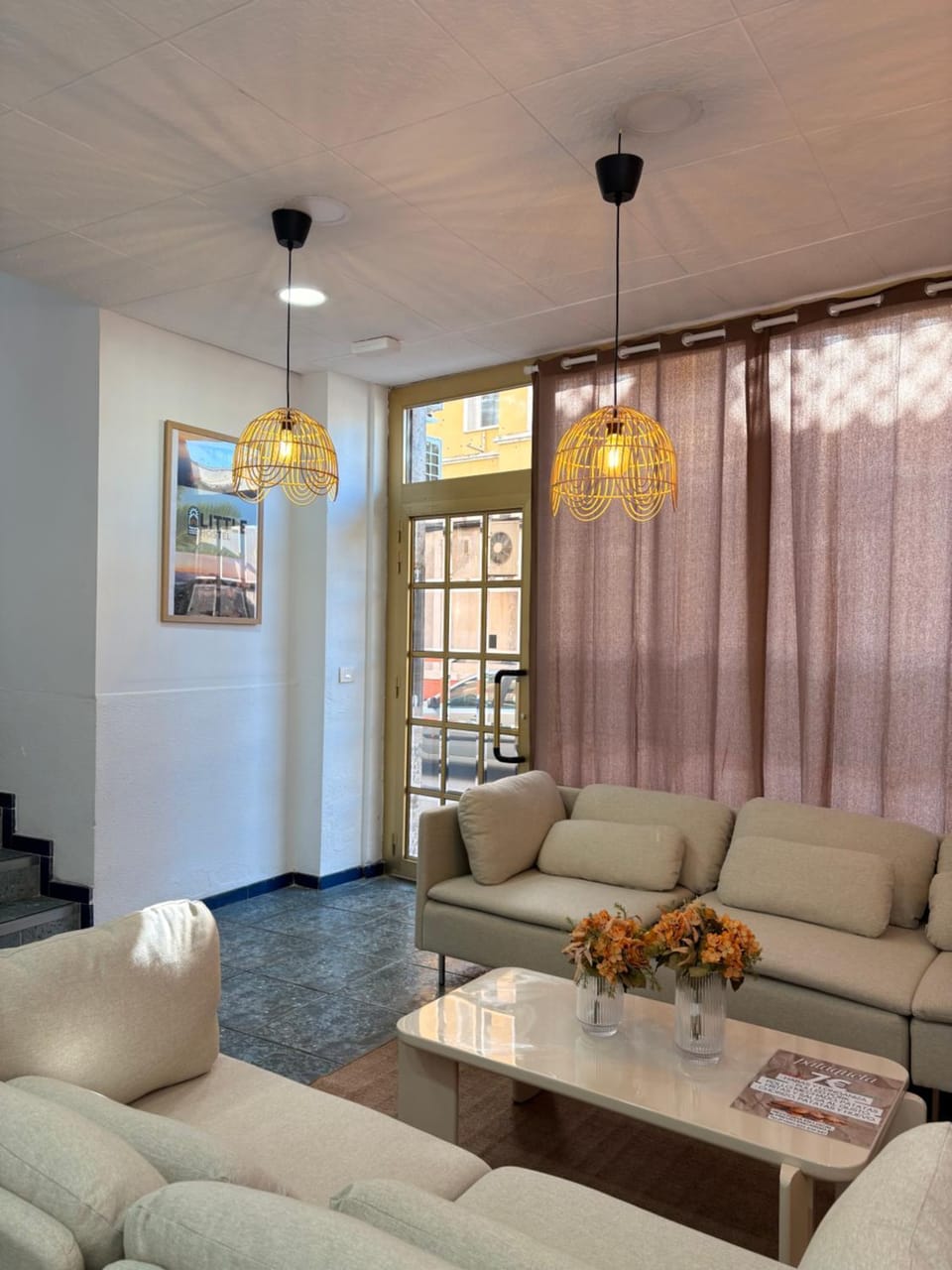 Living room, Seating area