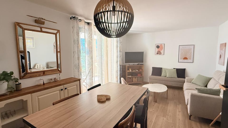 Appartement golf saumane Celomidie Apartment in L'Isle-sur-la-Sorgue