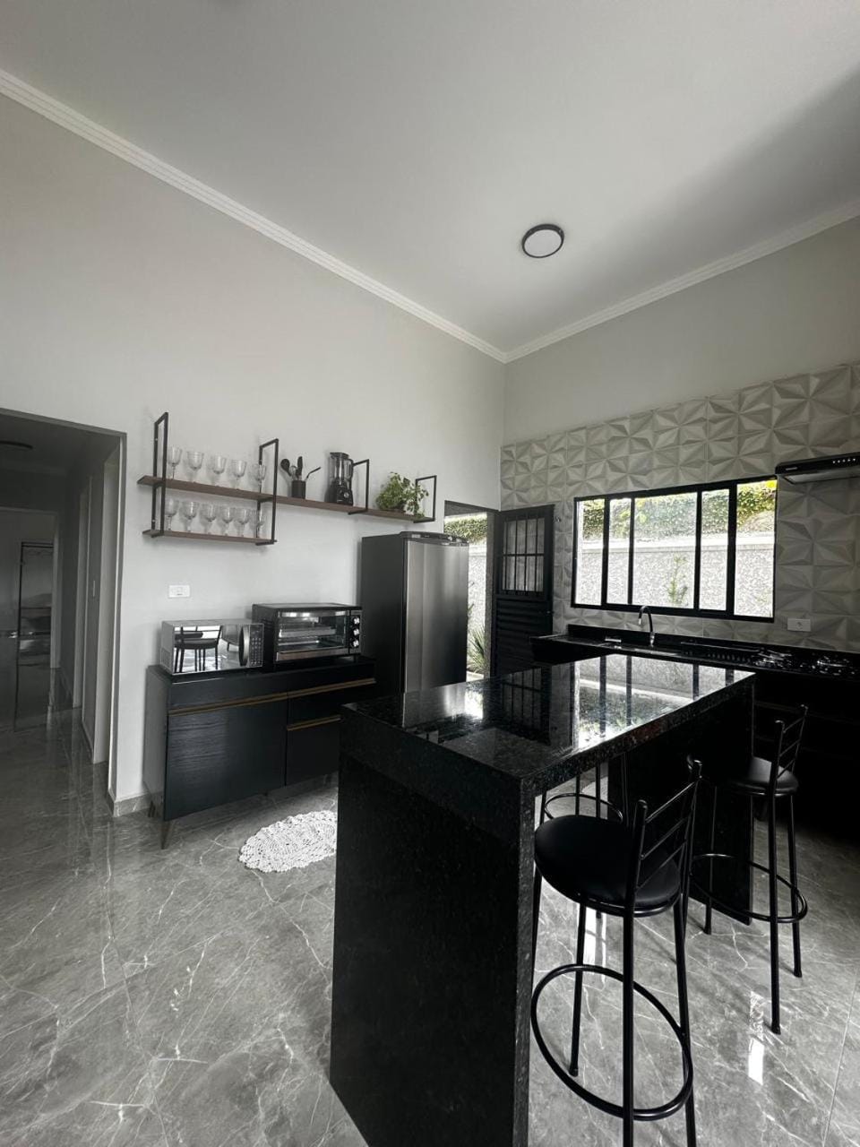 Kitchen or kitchenette, Dining area, oven, stove