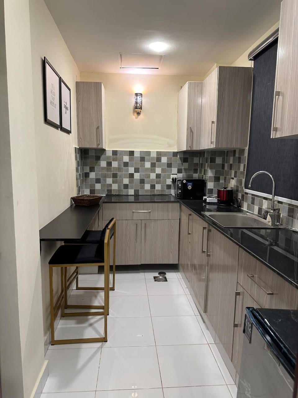 Kitchen or kitchenette
