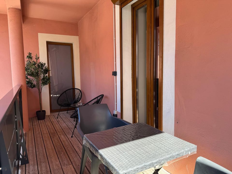 T2 cosy - Balcon - Gare - Centre - WiFi - Smart TV Apartment in Haute-Savoie