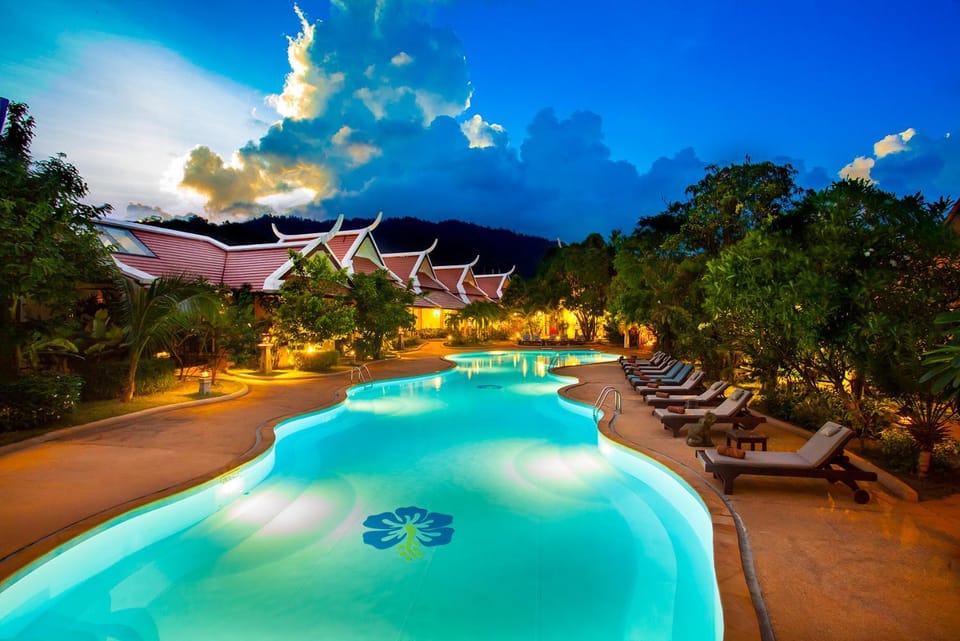 Pool view, Swimming pool