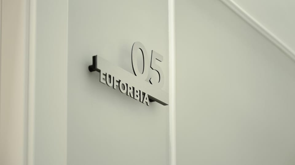 Logo/Certificate/Sign