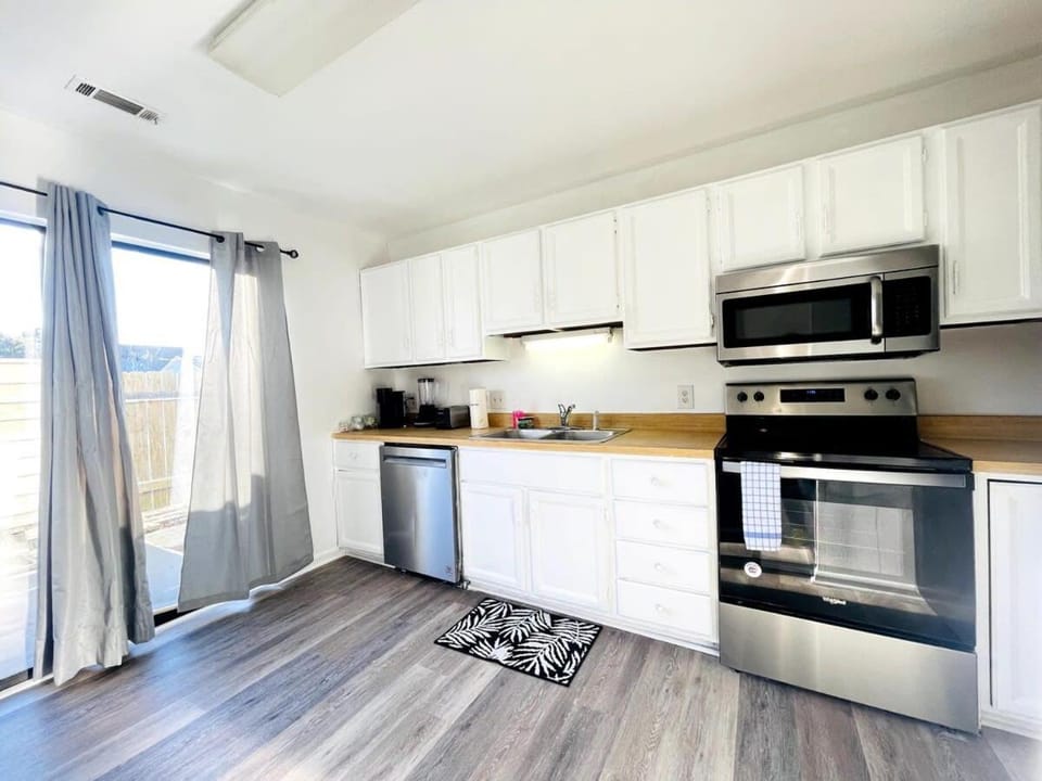 Beautiful and Tranquil Cherry Grove Beach Apartment in North Myrtle Beach