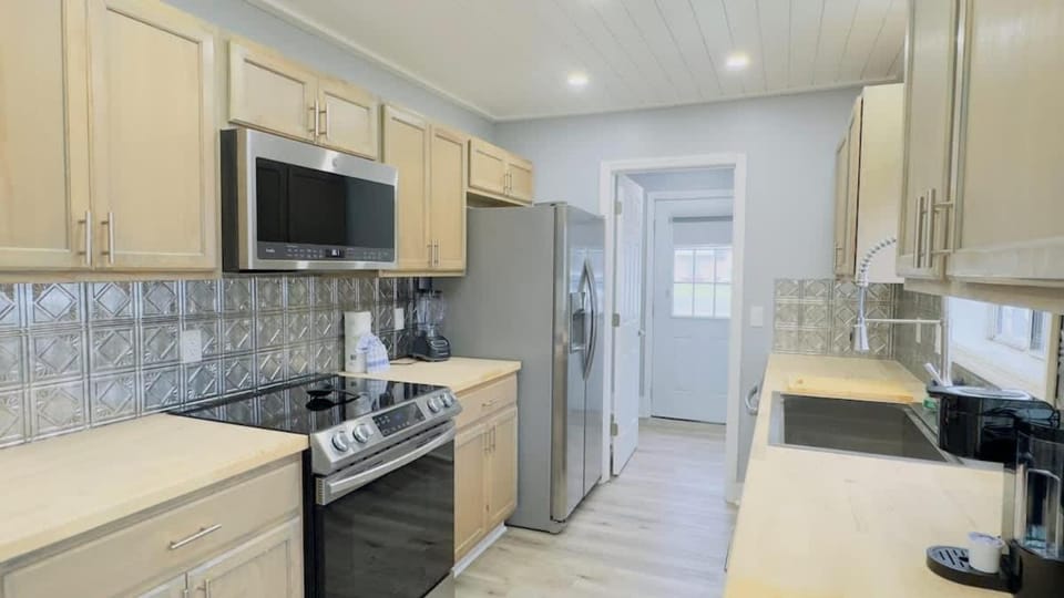 Bright & airy 2BR 2BA beach retreat A Apartment in North Myrtle Beach