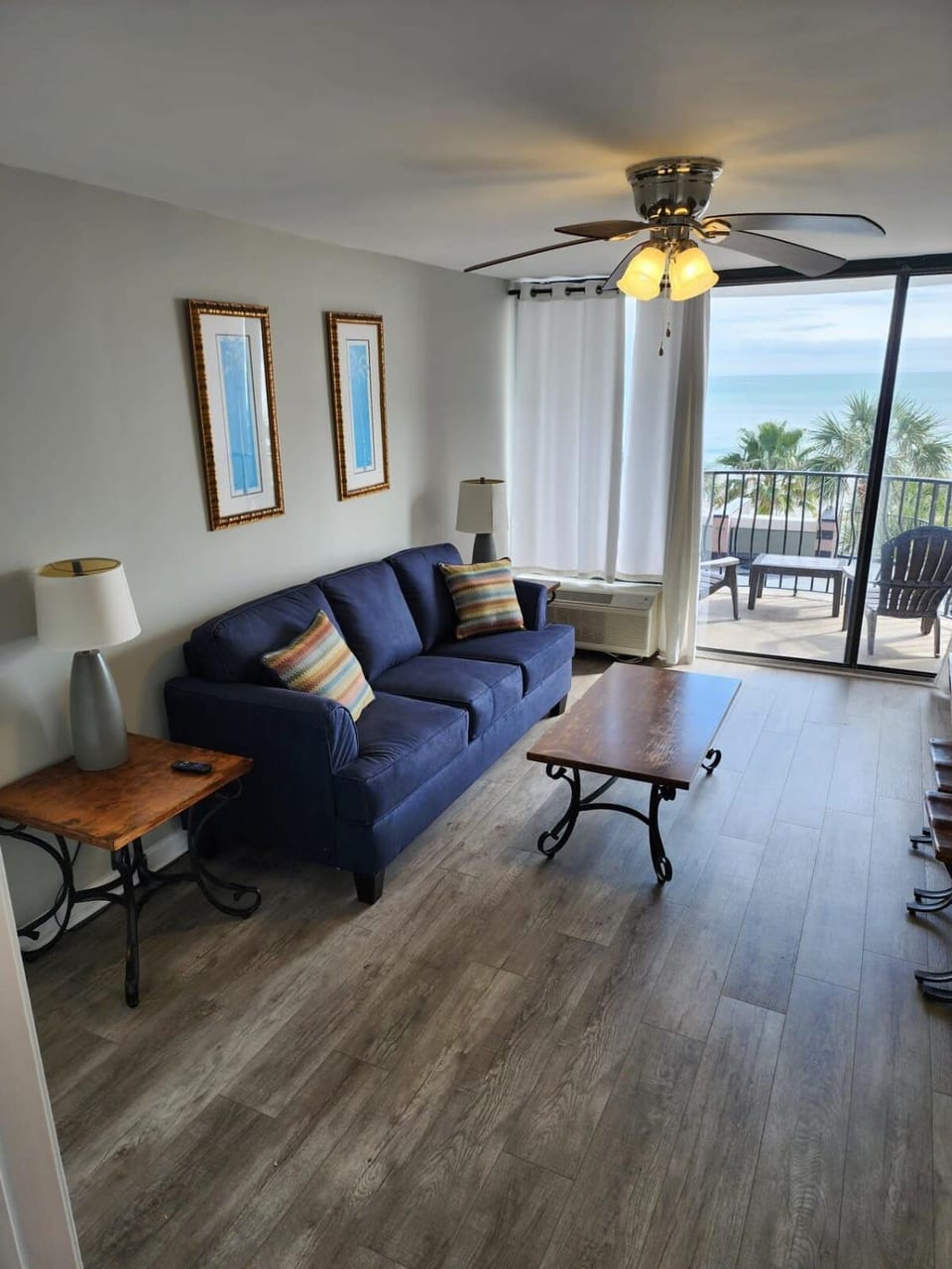 Great Ocean Front Condo in Heart of Myrtle Bech House in Myrtle Beach