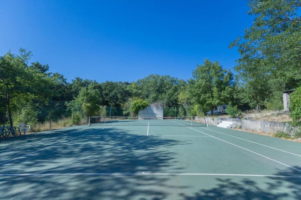Villa sur Domaine Aix - Piscine & Tennis - Wagner House in Aix-en-Provence