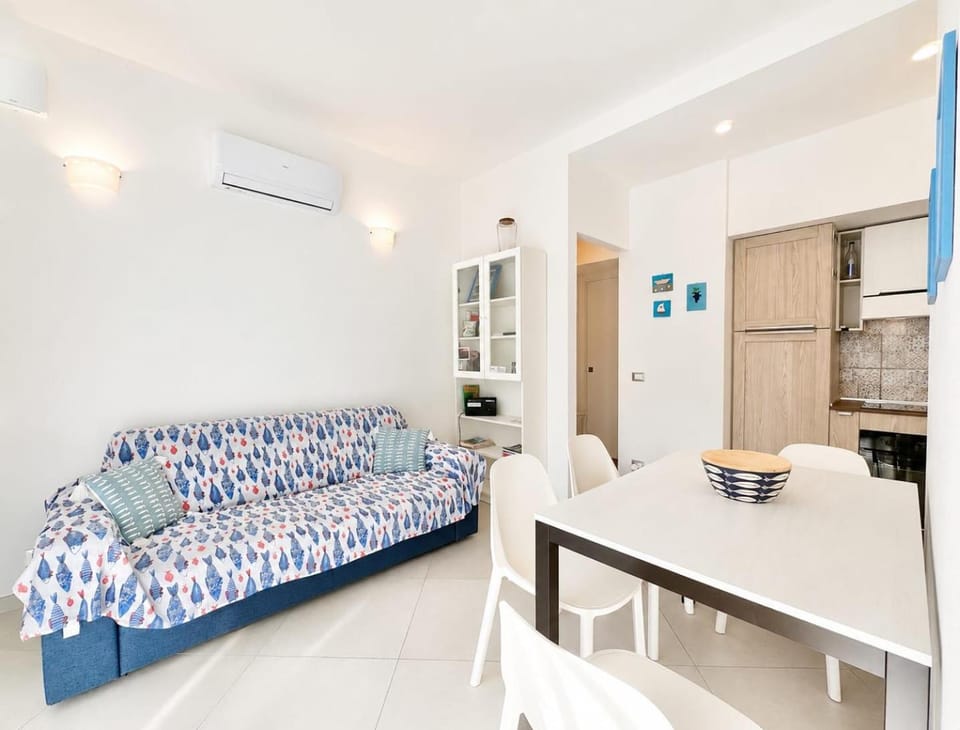 Hostdomus - Casa Arianna Apartment in Finale Ligure
