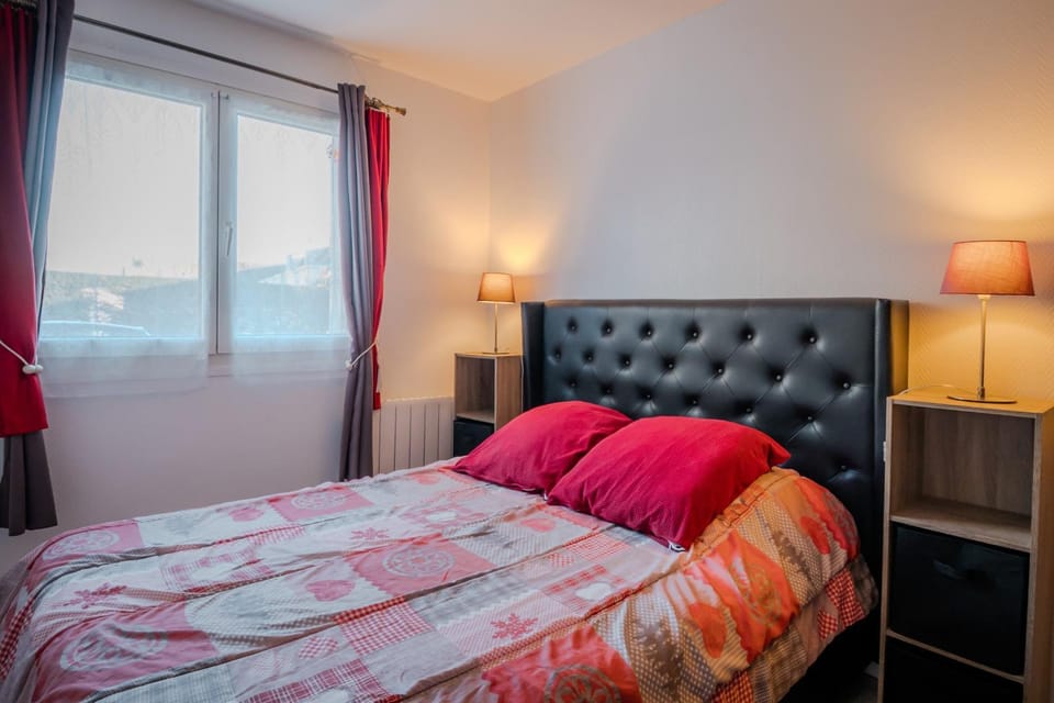 Living room, Bedroom