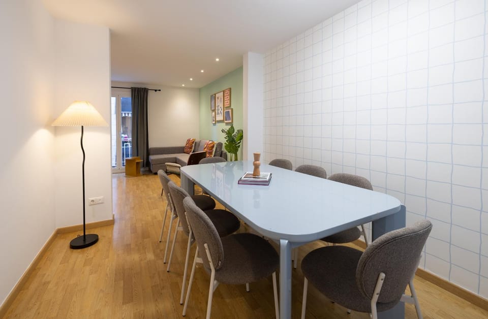 Living room, Seating area, Dining area