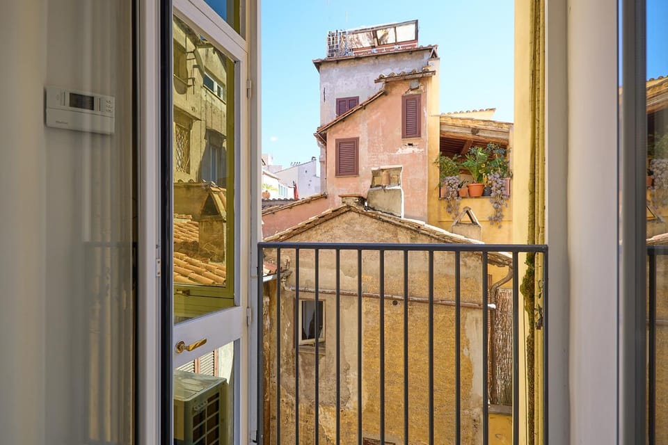 Property building, View (from property/room), Balcony/Terrace