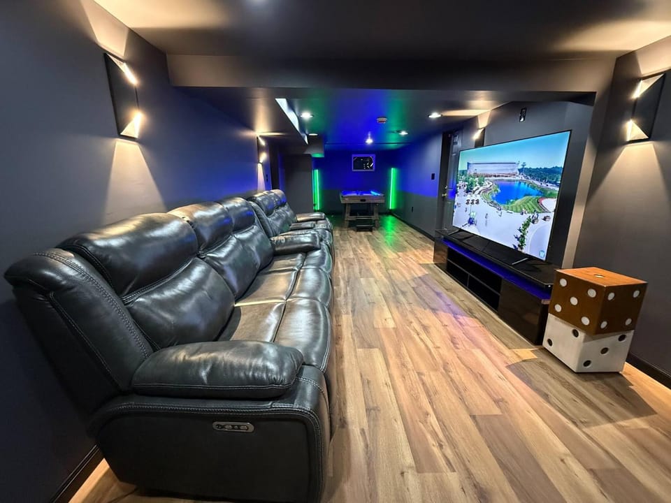 Game Room, Table tennis, TV and multimedia, Bedroom, Family