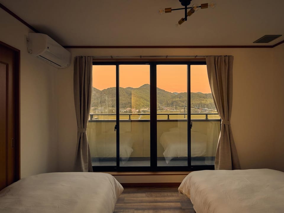 Bed, Natural landscape, Bedroom, Mountain view