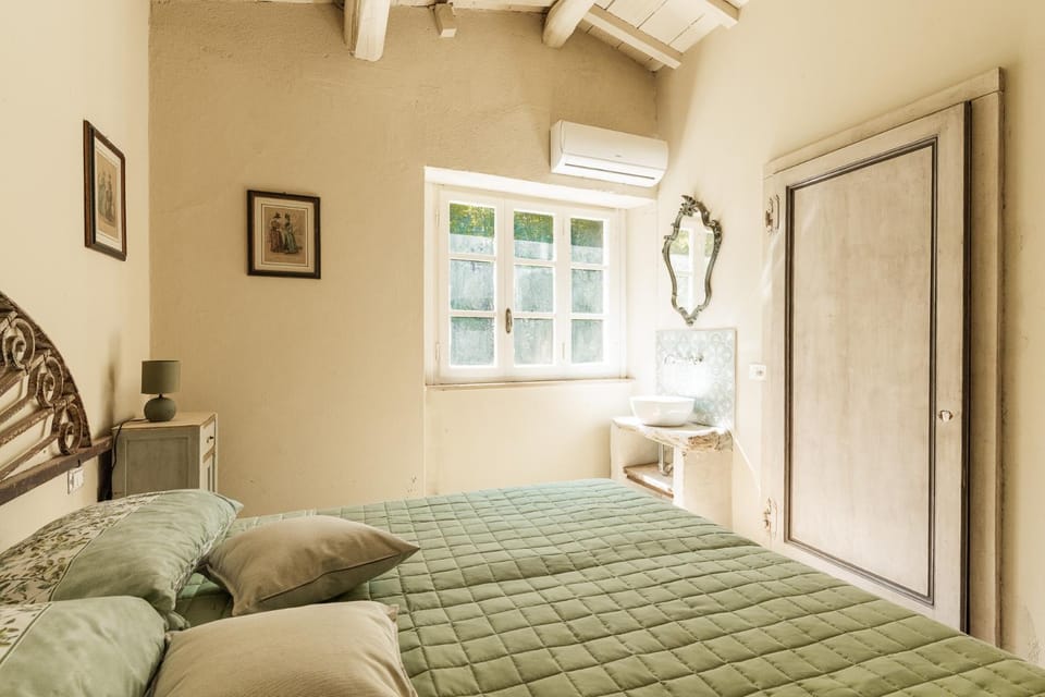 Suite Villa Borgo della Visona Apartment in Capannori