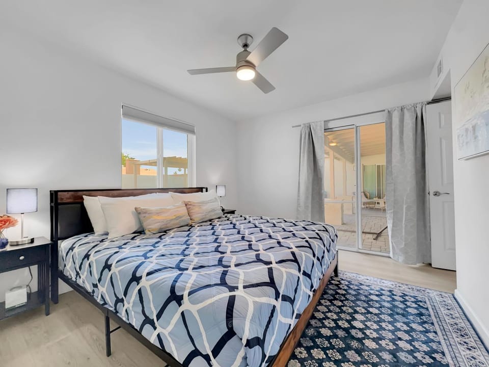 Bed, Bedroom