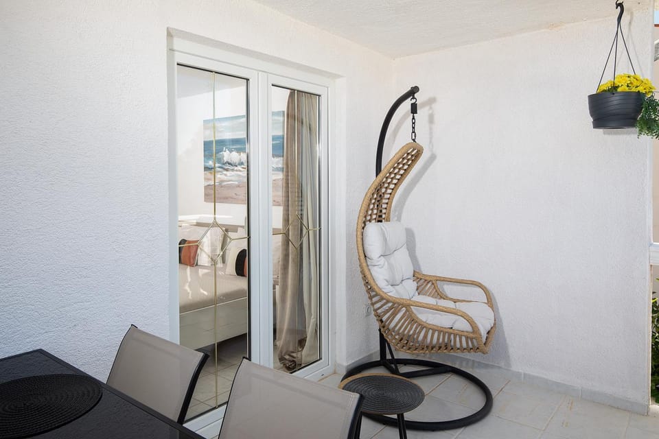 Balcony/Terrace, Balcony/Terrace