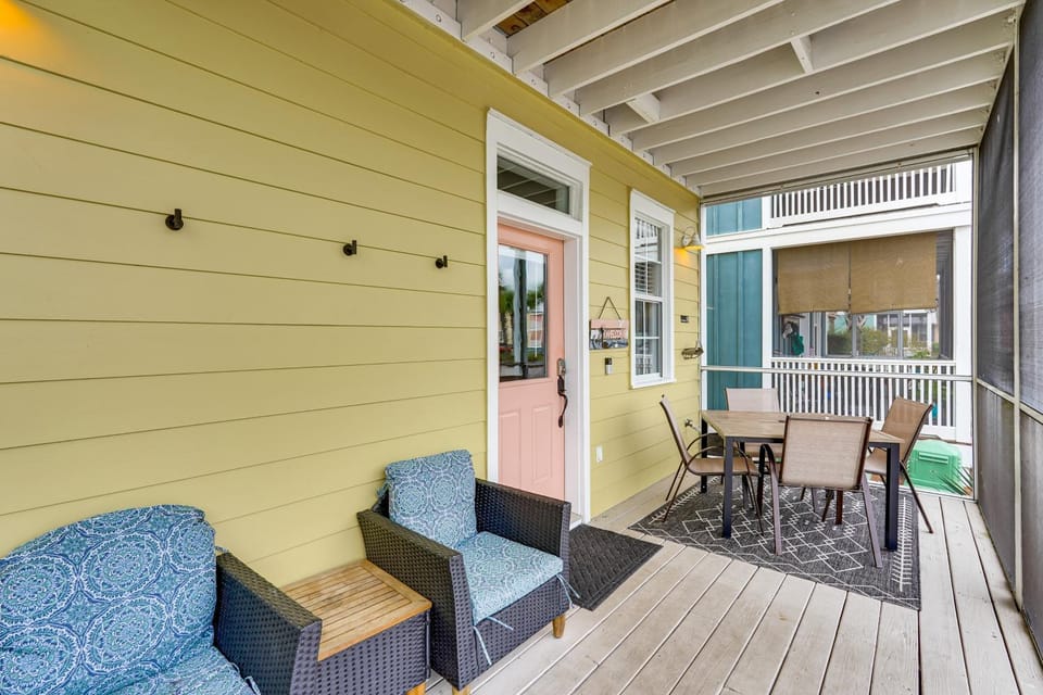 Steps to Sea! Cottage w/ Pools in Port St Joe House in Florida