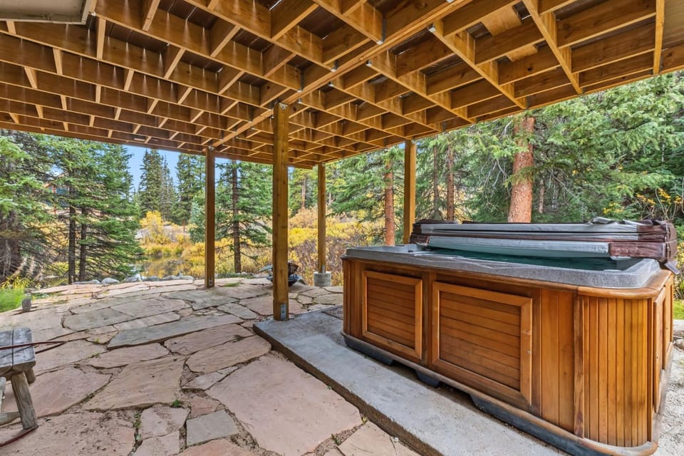 Creekside Retreat Hot Tub + Game Room House in Summit County