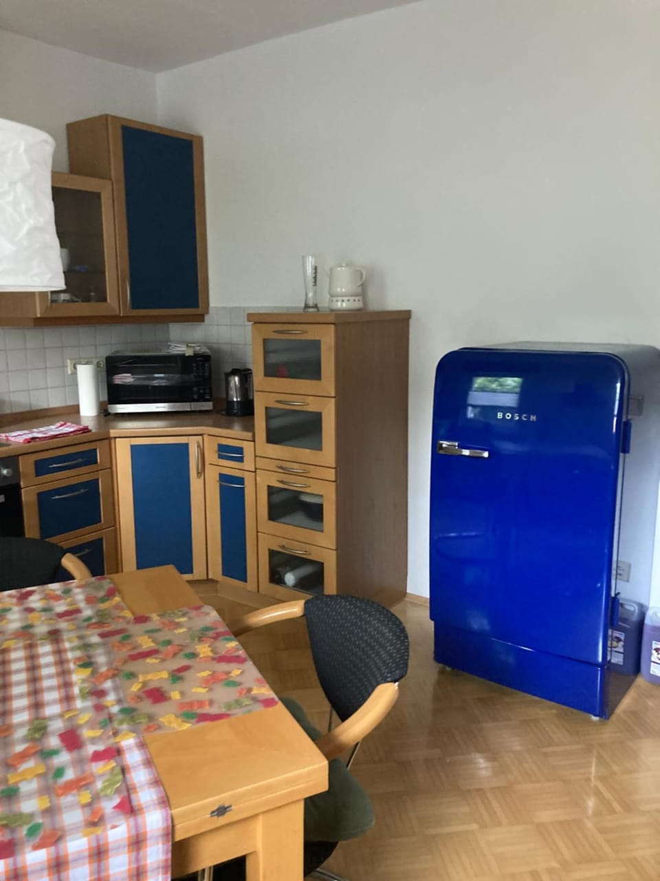 Premium Ruhiges ganzes 90 m Apartment 2 Schlafzimmer große Küche Wohnzimmer Apartment in Duisburg
