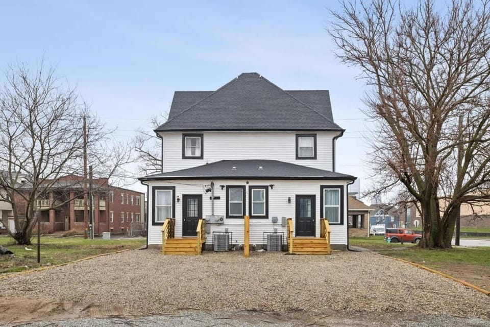3BR Family Home Arsenal Heights House in Indianapolis