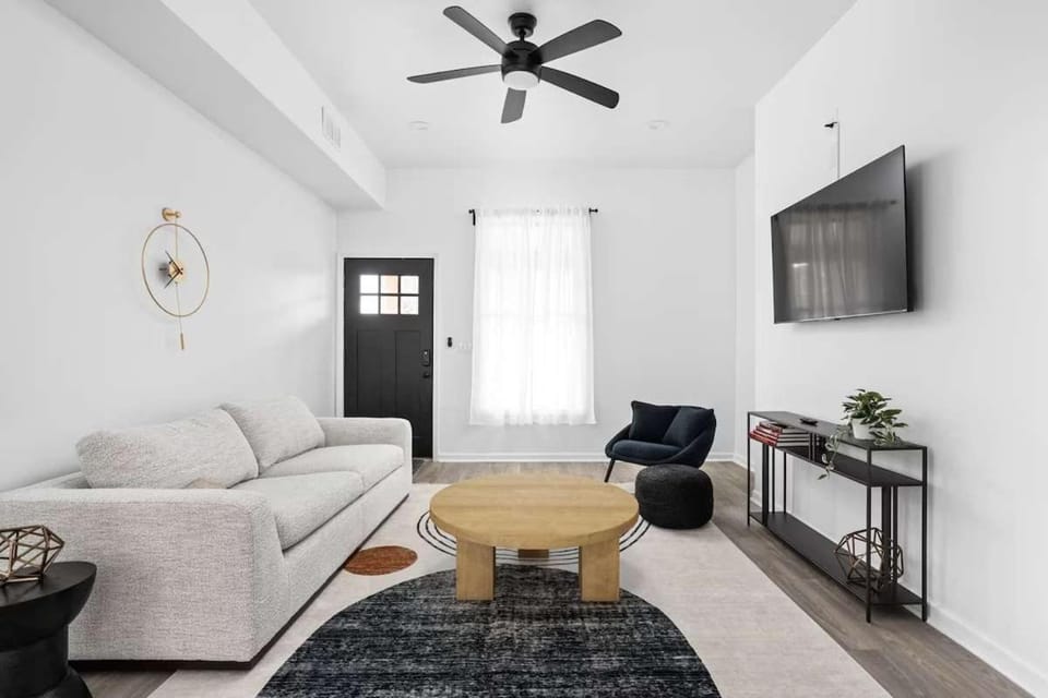 3BR Family Home Arsenal Heights House in Indianapolis