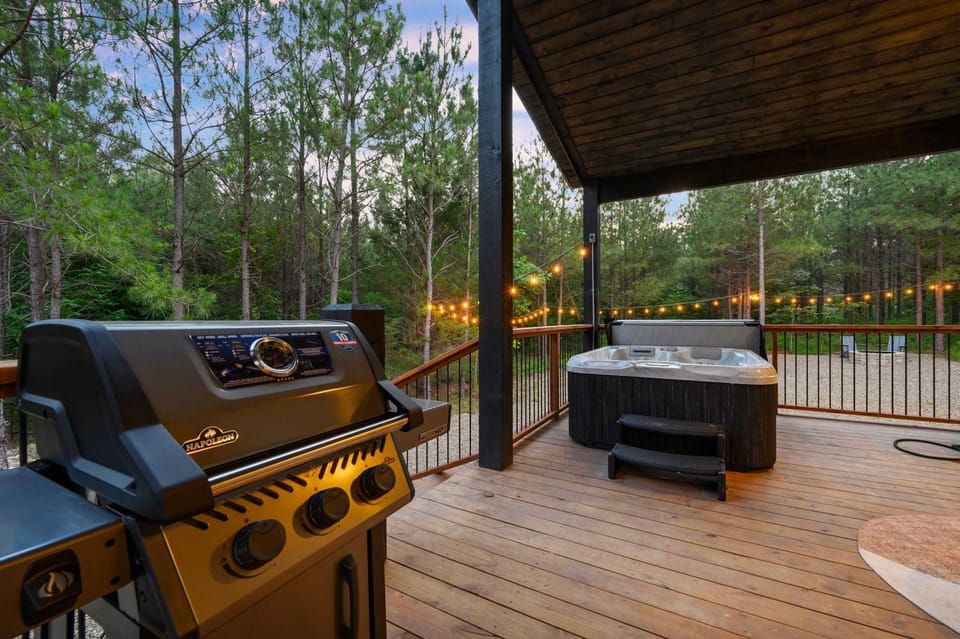 New At Ease Honeymoon Cabin Hot Tub Romantic Cabin in Oklahoma