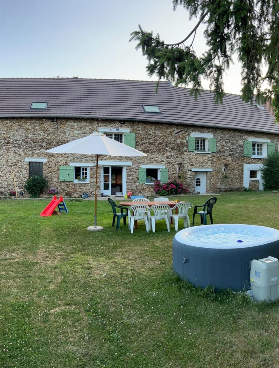 Grande maison avec piscine 13 couchages proche Paris House in Île-de-France