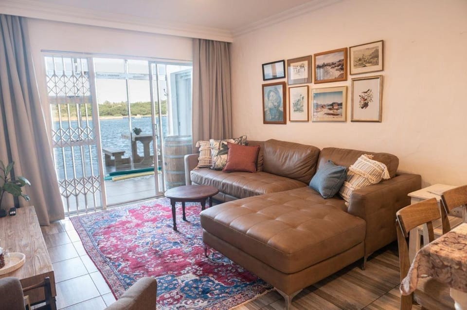 Living room, Swimming pool